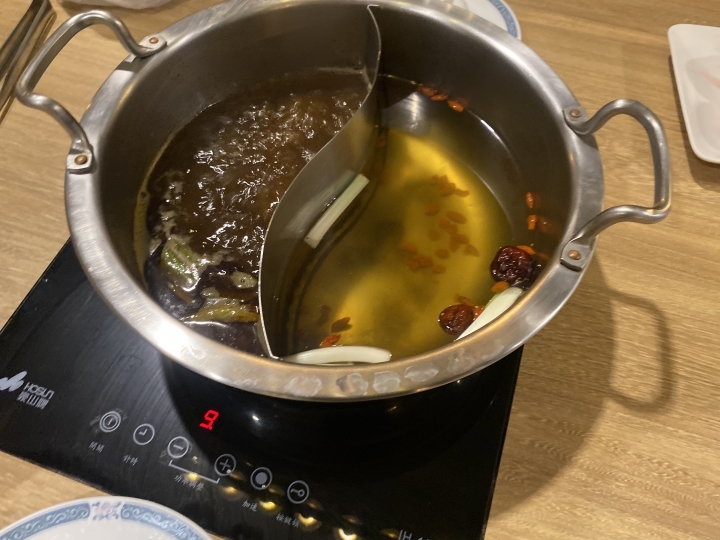 Apple iPhone 11 Pro Max 拍攝 - 林口 銅 麻辣火鍋