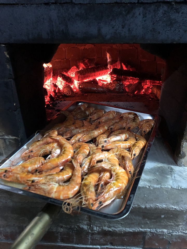 窯烤配備再升級，生火超簡單! 風雨交加的夜晚，瘋狂窯烤20個pizza!