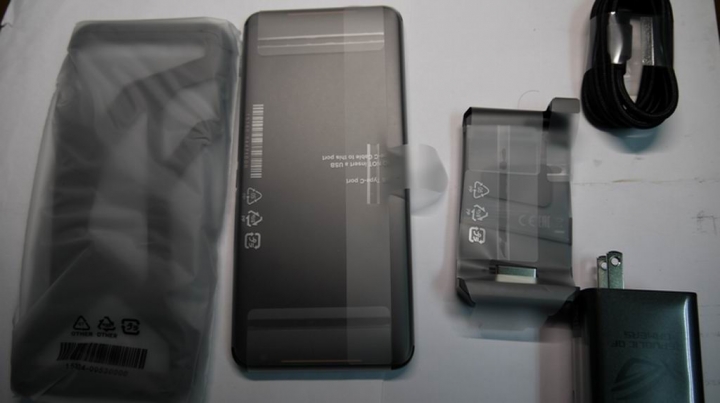 ASUS ROG Phone 2開箱簡測