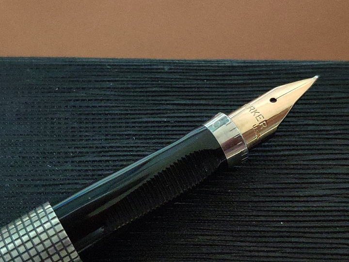 點我看大圖 頂級的工藝,時代的眼淚! Parker 75 銀格,純銀桿鋼筆開箱!