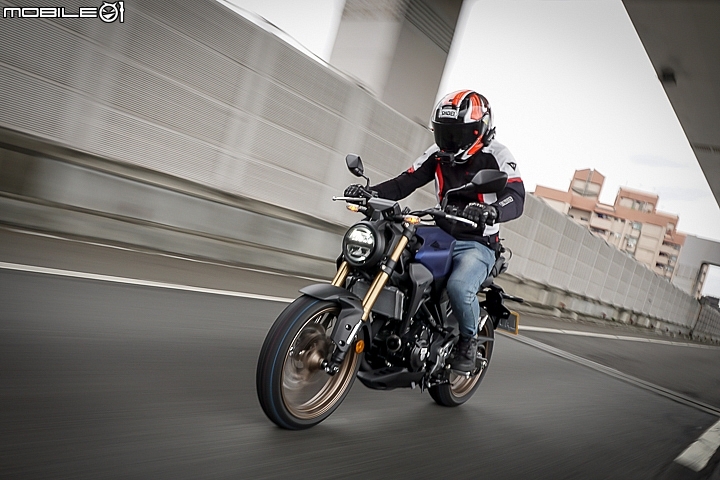 2019 HONDA CB300R 試駕 極輕量運動街跑誕生