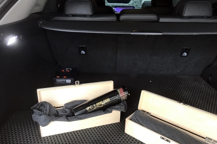 Rx200t安裝 CarPlay 後音響畢業了😅
