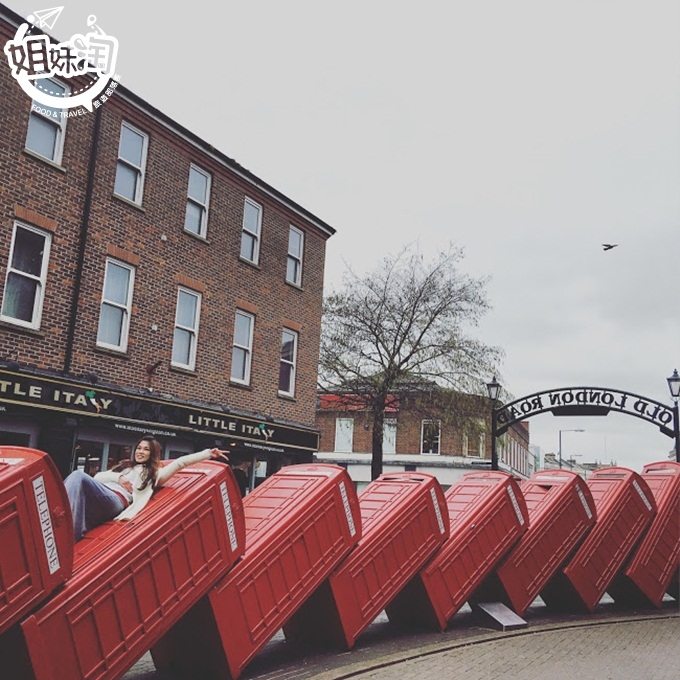 英國旅遊必訪景點-英國骨牌電話亭