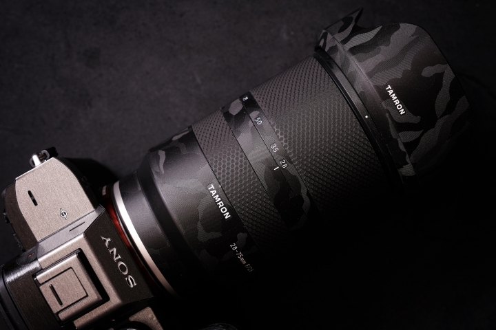 A73 機身仿富士復古貼膜 + Tamron2875 迷彩貼膜 LIFEGUARD 開箱