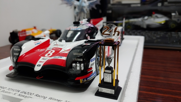 [開箱]1/18 SPARK Toyota TS050 2018