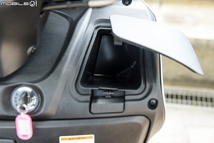 SUZUKI Burgman 200 ABS試駕 超大車箱純正休旅風