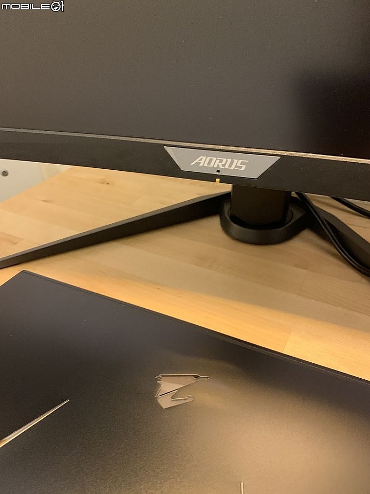 技嘉撿到槍 AORUS CV27Q HBR3 新機 2K-165 曲面電競螢幕新開箱
