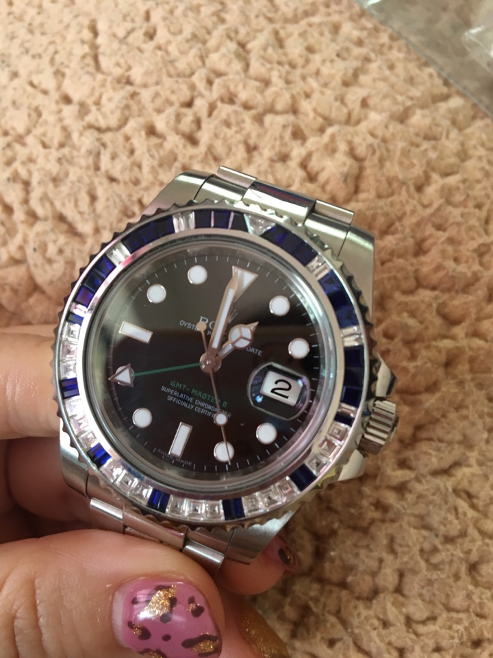 請問此勞力士錶型號跟價值