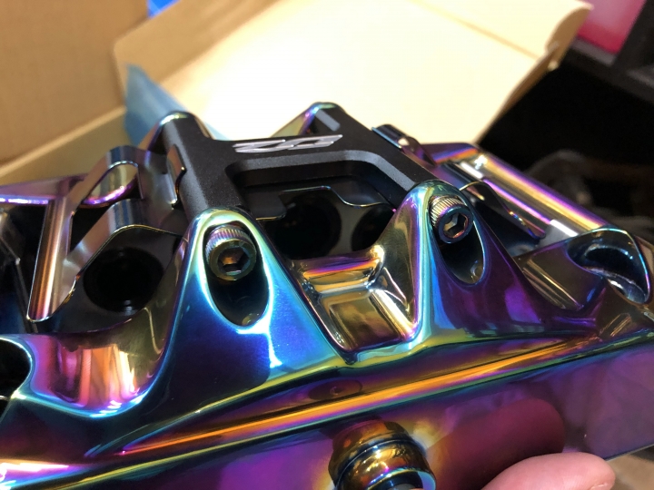 D2 Racing Sport煞車套件開箱