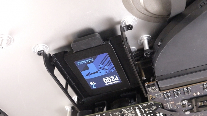 博帝 P200 2TB 2.5 吋 SATA 3 固態硬碟，準備改裝 iMac