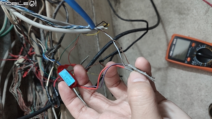 請教家中對講機與電控鎖接線問題