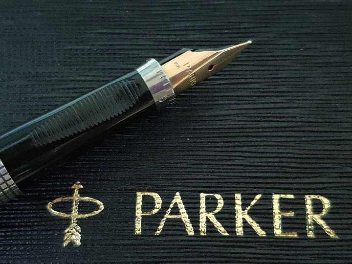 點我看大圖 頂級的工藝,時代的眼淚! Parker 75 銀格,純銀桿鋼筆開箱!