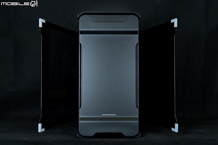 點我看大圖 穠纖合度的Evolv (? Phanteks Enthoo Evolv MATX