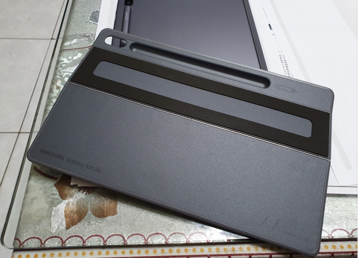 Samsung Galaxy Tab S6 霧岩灰 多圖開箱 內有與I pad pro 10.5簡單比對 無筆電大挑戰！《Samsung Galaxy Tab S6》讓你行動辦公好方便