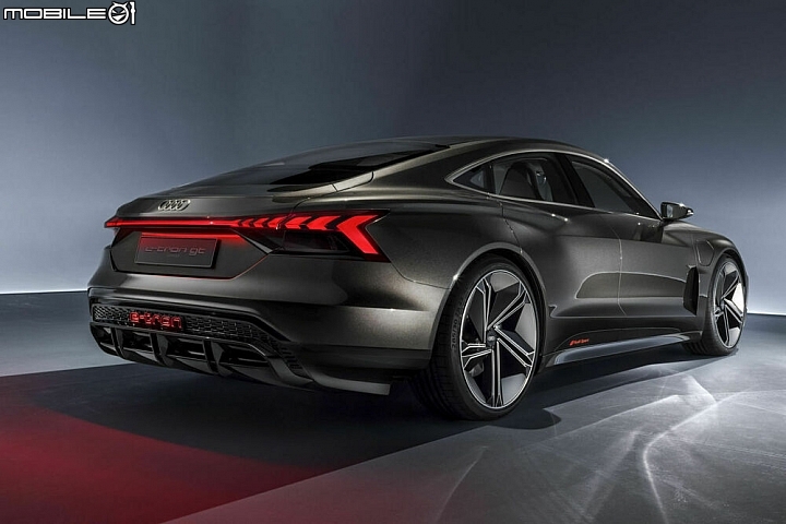 點我看大圖 【就是這個光】Audi A7 45TFSI Quattro 台北開箱