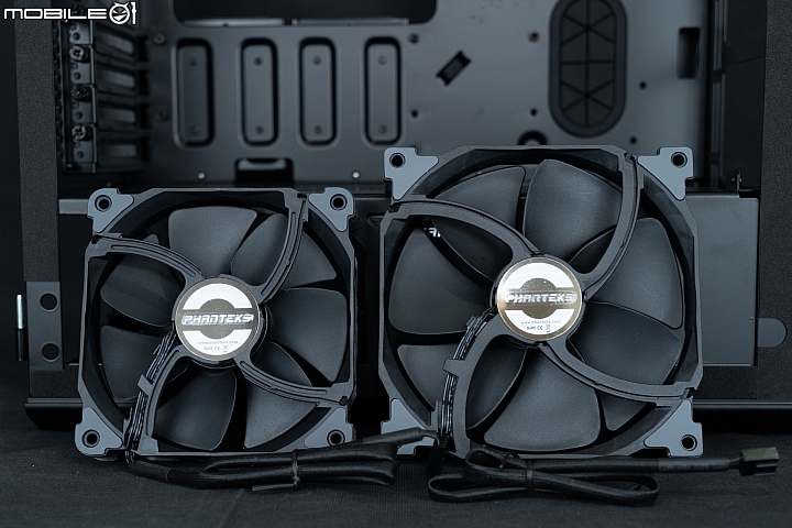 點我看大圖 穠纖合度的Evolv (? Phanteks Enthoo Evolv MATX