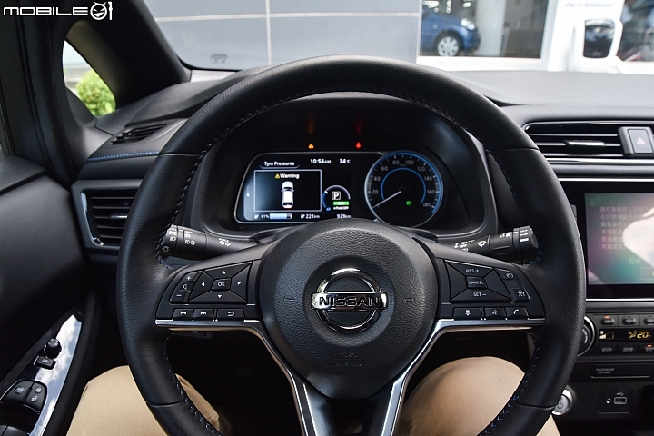 Nissan Leaf 百公里通勤實測 新奇的電動車代步體驗!