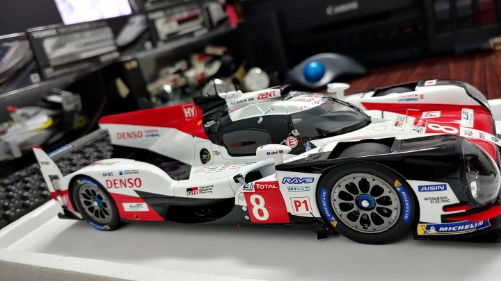 [開箱]1/18 SPARK Toyota TS050 2018