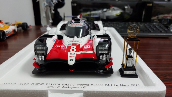 [開箱]1/18 SPARK Toyota TS050 2018