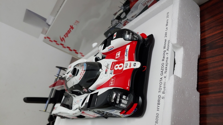 [開箱]1/18 SPARK Toyota TS050 2018