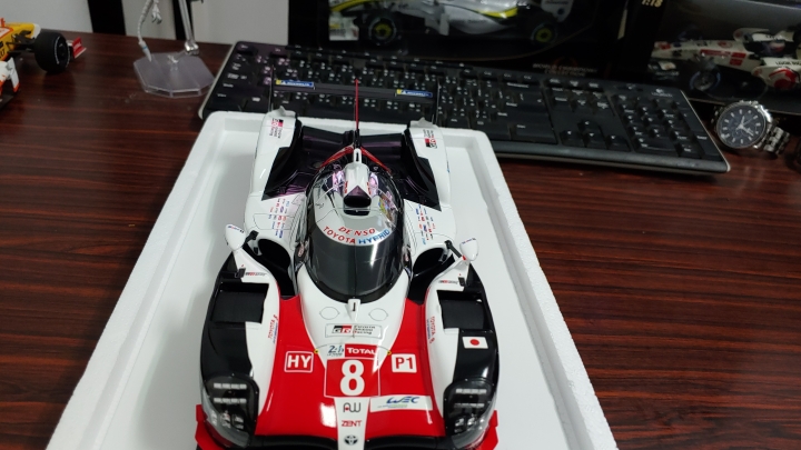 [開箱]1/18 SPARK Toyota TS050 2018