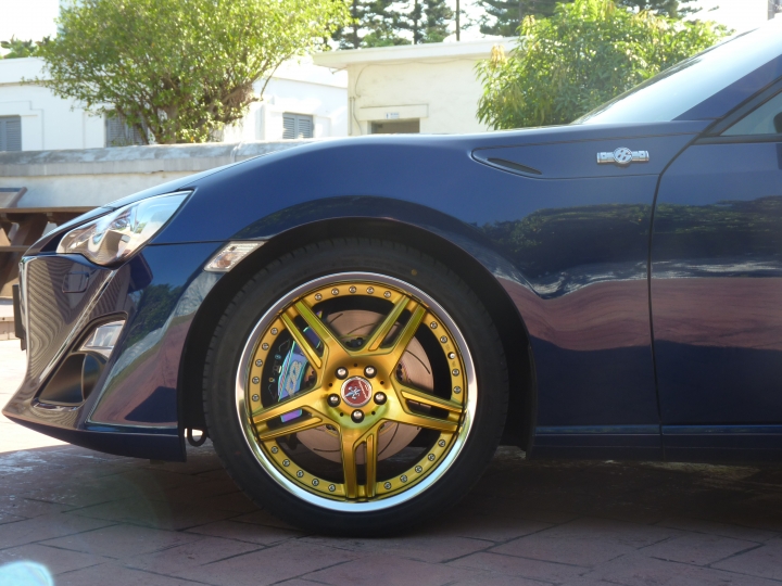 D2 Racing Sport煞車套件開箱
