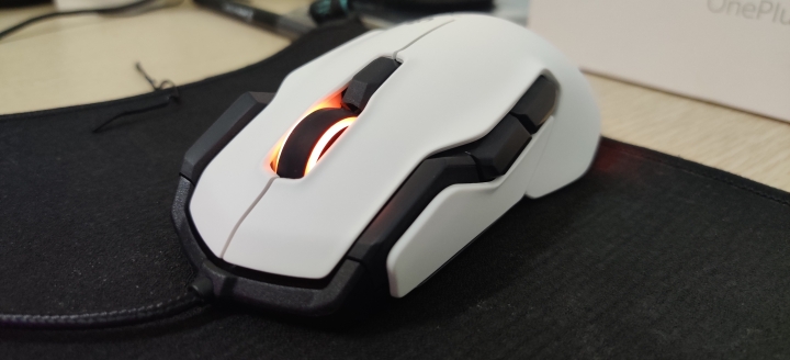 [純分享] ROCCAT VULCAN 122 AIMO & KOVA