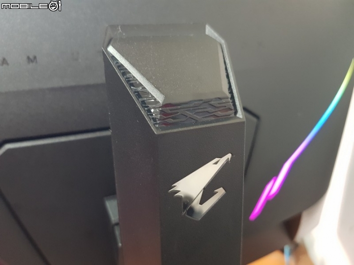 AORUS CV27Q微開箱(HBR3,FreeSync2 HDR,1500R,2K)