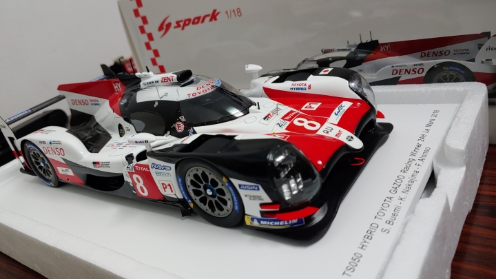 [開箱]1/18 SPARK Toyota TS050 2018