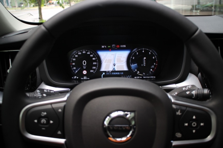 新20年式XC60 T5M試駕心得(已下訂)