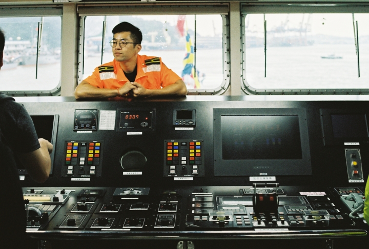 [Canon EOS 300]黑輪知性之旅[Kodak 200][50mm]