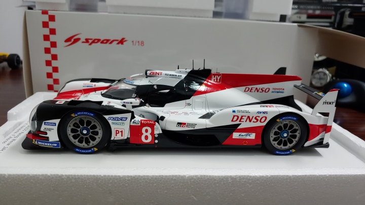 [開箱]1/18 SPARK Toyota TS050 2018