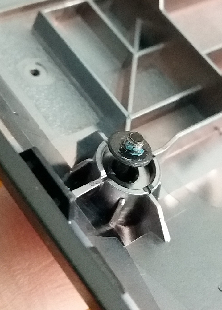 ThinkPad E595 小開箱 + 小升級