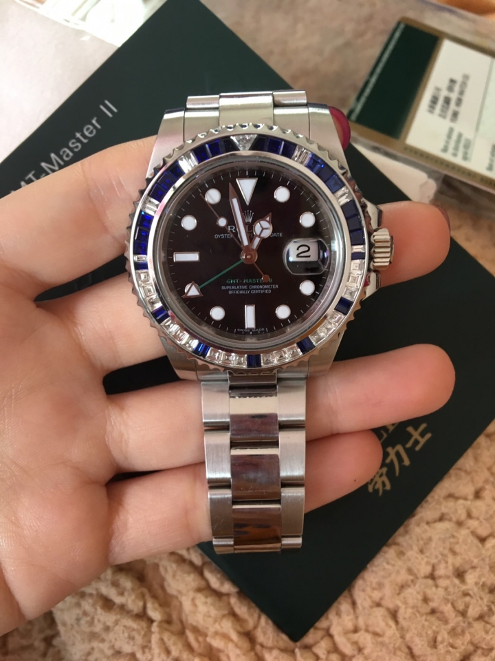 請問此勞力士錶型號跟價值