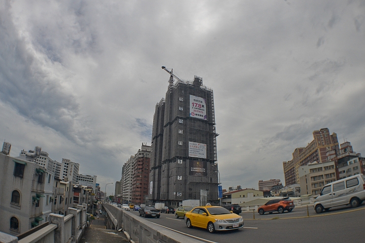 46年的慢速初代魚眼鏡【SPIRATONE 12mm f/8】