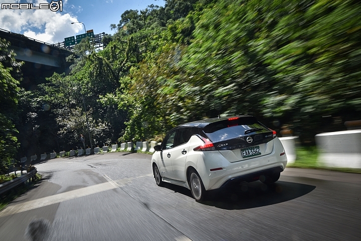 Nissan Leaf 百公里通勤實測 新奇的電動車代步體驗!