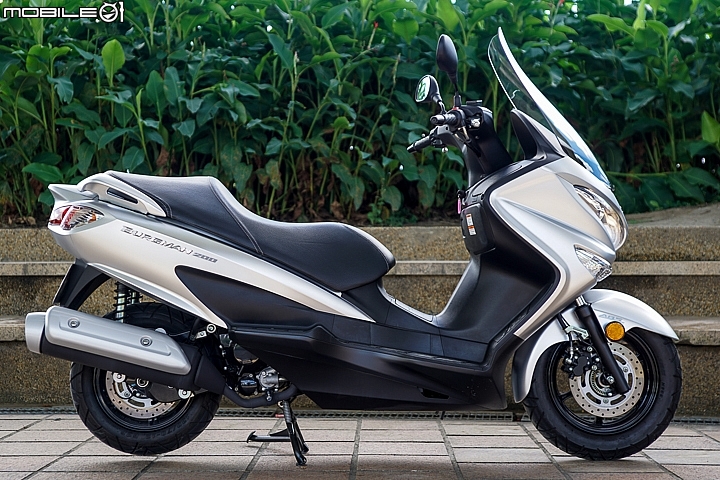 SUZUKI Burgman 200 ABS試駕 超大車箱純正休旅風