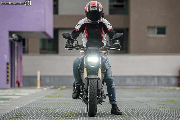 2019 HONDA CB300R 試駕 極輕量運動街跑誕生