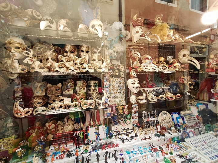 鐵馬騎幻旅程 maktub - 義瑞法之旅   （最終篇 : 巴黎戴高樂機場   全文完）