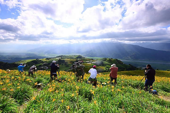 點我看大圖 六十石山實拍:旅遊只帶一顆85mm F1.8 S的可行性,算是還ok!但可能需要手機幫忙。