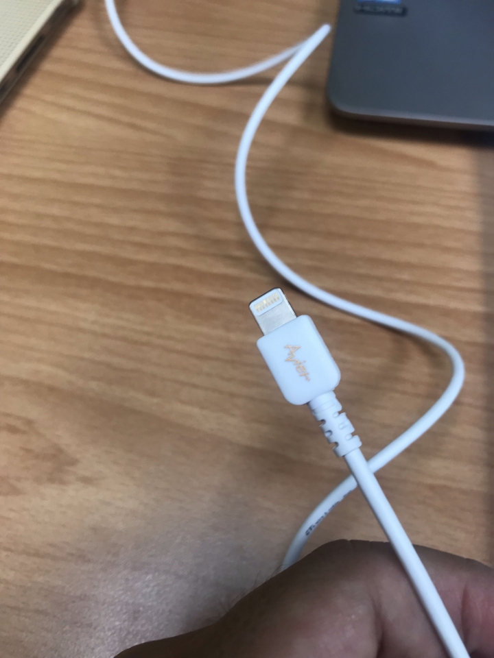 上班忘記帶充電線，超商挑選充電線心得分享（舊的被刪文，重新po）