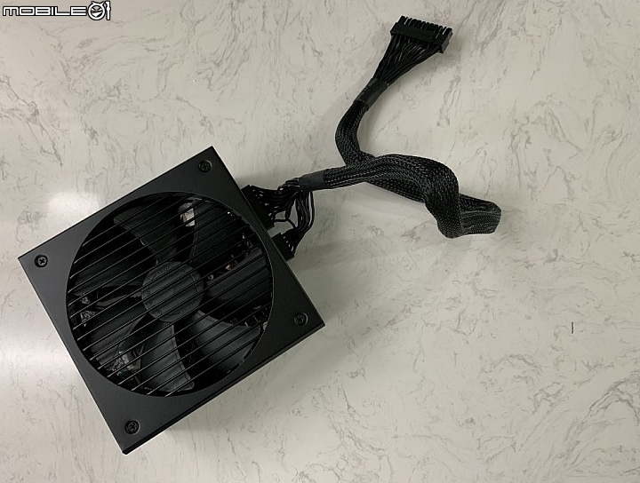 點我看大圖 超軟 UltraFlex排線 Fractal Design ION+ 860P 白金全模10年保開箱