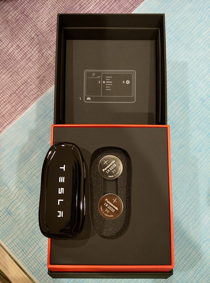 新版model 3 key fob開箱 及 購買教學(台灣tesla已開賣4800）
