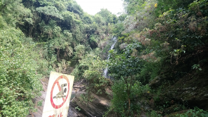 (小折露營)區間車搖曳露營_兩個願望一次滿足(屏東穎達->武潭瀑布)