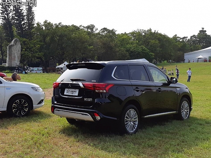 【無預警現身】小改款Mitsubishi Outlander PHEV油電車型現身車主活動!
