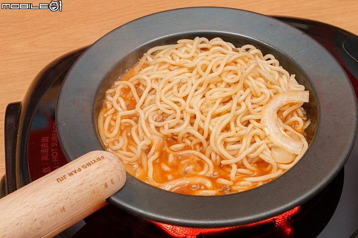 IO FRYING PAN JIU平底鍋 是鍋子也是盤子！