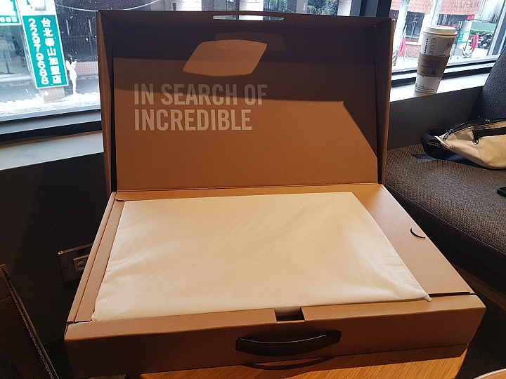 【小宅開箱】ASUS VivoBook S15 S532 上班切歌、回Line不煩惱 秘密的第二螢幕