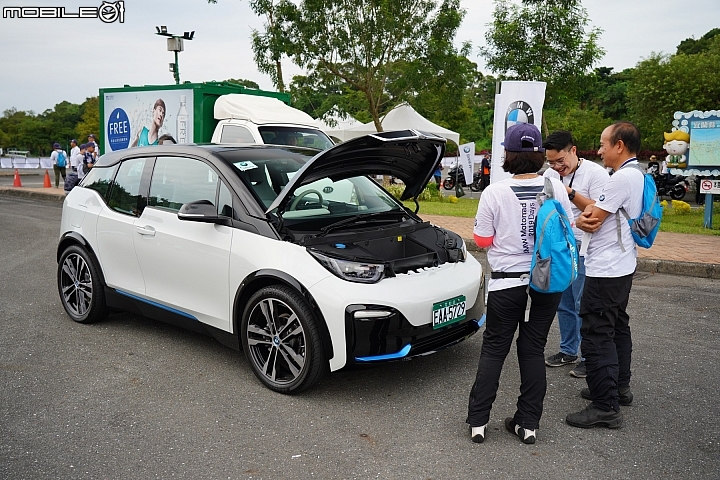 BMW Motorrad Days 2019 重機大會師！李佳薇現場演唱、R 75 二戰古董車來台！