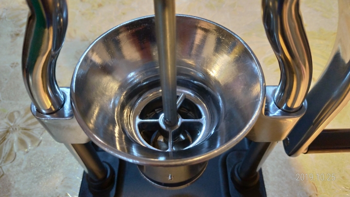 [手搖磨豆機] - ROK grinderGC的簡易心得