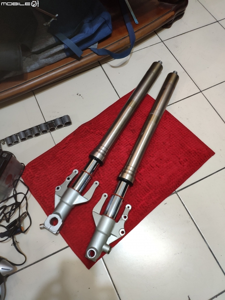 [DIY] ZXR250 前倒叉漏油! 簡易分解保養圖文